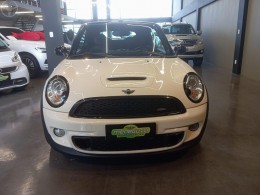 MINI - JOHN COOPER WORKS 1.6 CABRIO 16V 211CV 2P MANUAL - 2011/2012 - PRETA - R$ 135.900,00
