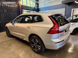 VOLVO - XC60 2.0 T8 MOMENTUM HYBRID 4P AUTOMATICO - 2020/2021 - PRATA - R$ 249.000,00