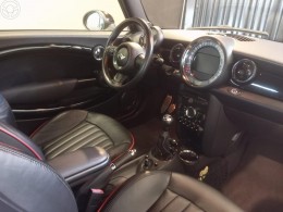 MINI - JOHN COOPER WORKS 1.6 CABRIO 16V 211CV 2P MANUAL - 2011/2012 - PRETA - R$ 135.900,00