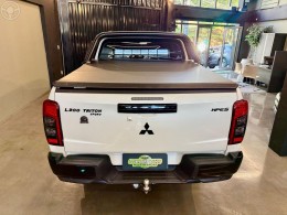 MITSUBISHI - L200 TRITON 2.4 HPE-S SPORT 4X4 CD 16V DIESEL 4P AUTOMATICO - 2022/2023 - BRANCA - R$ 239.900,00