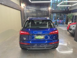 AUDI - Q5 2.0 TFSI S LINE BLACK QUATTRO S TRONIC 4P - 2021/2021 - AZUL - R$ 255.900,00