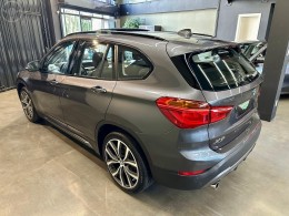BMW - X1 2.0 16V TURBO ACTIVEFLEX XDRIVE25I SPORT 4P AUTOMATICO - 2018/2019 - CINZA - R$ 149.900,00