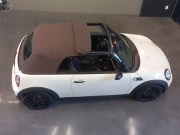 MINI - JOHN COOPER WORKS 1.6 CABRIO 16V 211CV 2P MANUAL - 2011/2012 - PRETA - R$ 135.900,00