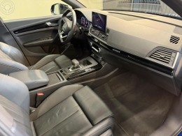 AUDI - Q5 2.0 TFSI S LINE BLACK QUATTRO S TRONIC 4P - 2021/2021 - AZUL - R$ 255.900,00