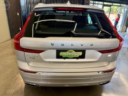 VOLVO - XC60 2.0 T8 MOMENTUM HYBRID 4P AUTOMATICO - 2020/2021 - PRATA - R$ 249.000,00