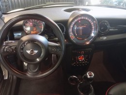 MINI - JOHN COOPER WORKS 1.6 CABRIO 16V 211CV 2P MANUAL - 2011/2012 - PRETA - R$ 135.900,00