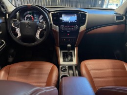 MITSUBISHI - L200 TRITON 2.4 HPE-S SPORT 4X4 CD 16V DIESEL 4P AUTOMATICO - 2022/2023 - BRANCA - R$ 239.900,00