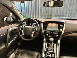 MITSUBISHI - PAJERO SPORT 2.4 HPE-S 4X4 DIESEL 4P AUTOMATICO - 2022/2023 - CINZA - R$ 299.900,00