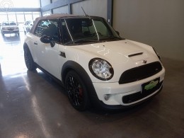MINI - JOHN COOPER WORKS 1.6 CABRIO 16V 211CV 2P MANUAL - 2011/2012 - PRETA - R$ 135.900,00